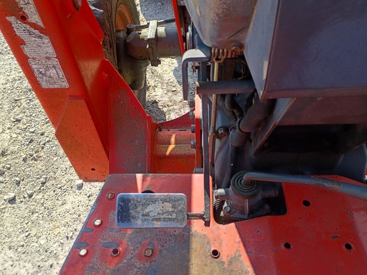 2001-kubota-l4300-image-33