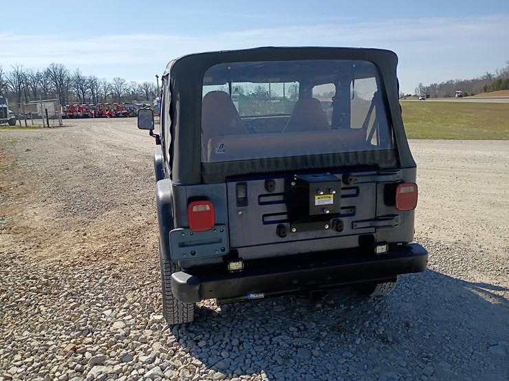 1997-jeep-wrangler-image-6