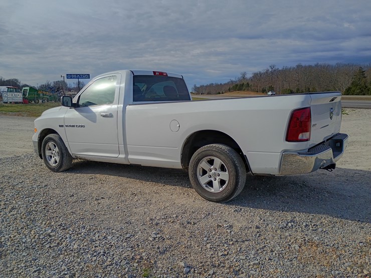 2012-dodge-1500-image-4