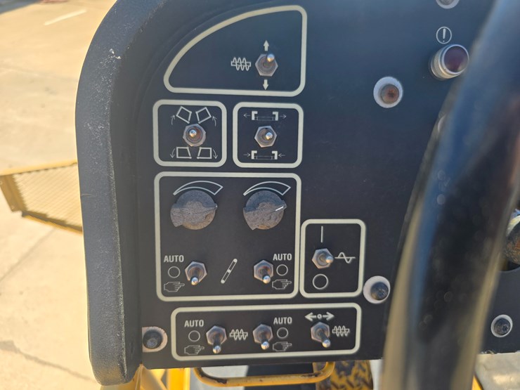 2006-caterpillar-ap-1000d-image-91