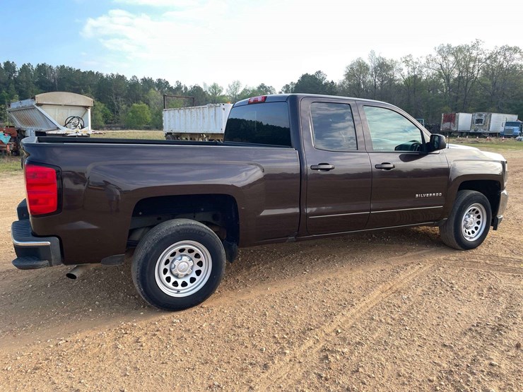 2016-chevrolet-silverado-1500-lt-image-3