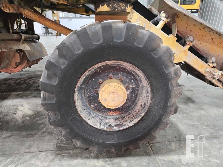 easi-pour compact curb-&-gutter-paver-image-23