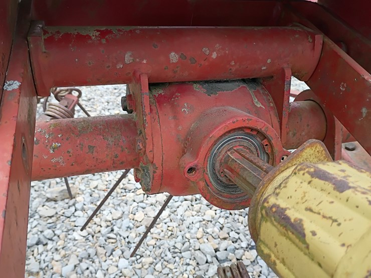 new-holland-540-image-13