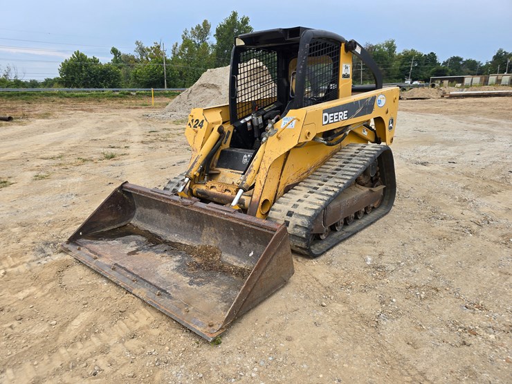 #22607-•-2008-deere-332t-skid-steer-image-2