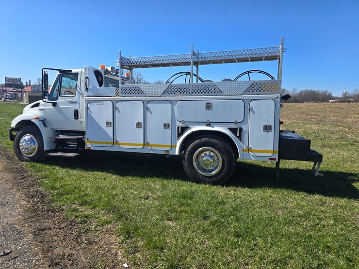 2008-international-durastar-4300-image-7