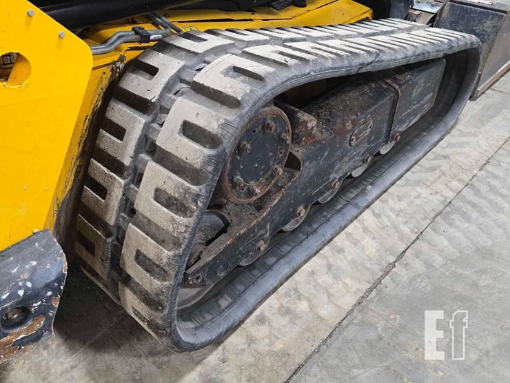 2021-jcb-3ts-8t-image-33