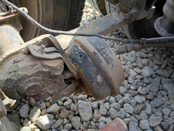 2009-freightliner-cascadia-125-image-104