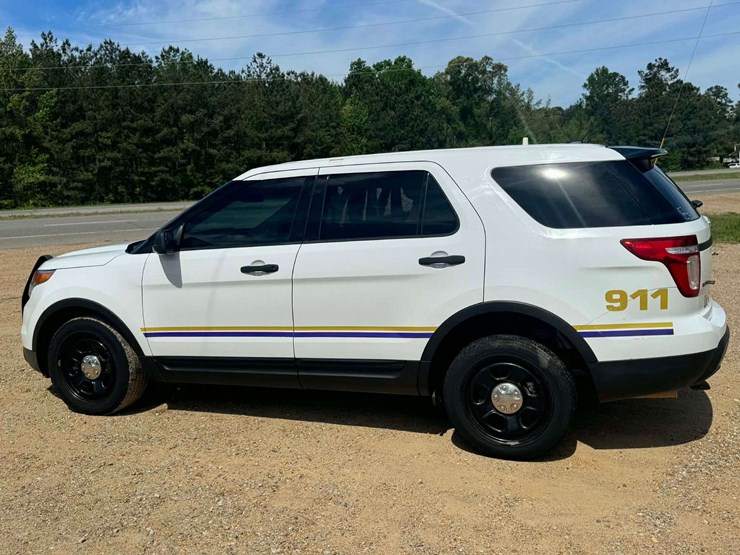 2015-ford-explorer-image-3