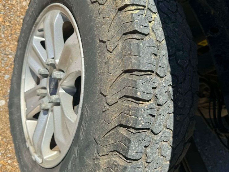 2011-ford-f150-image-17