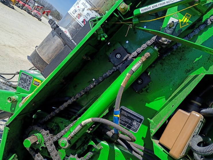 2014-john-deere-469-image-27