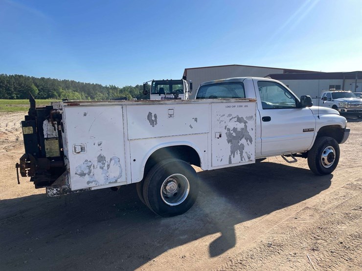 2001-dodge-ram-3500-image-3