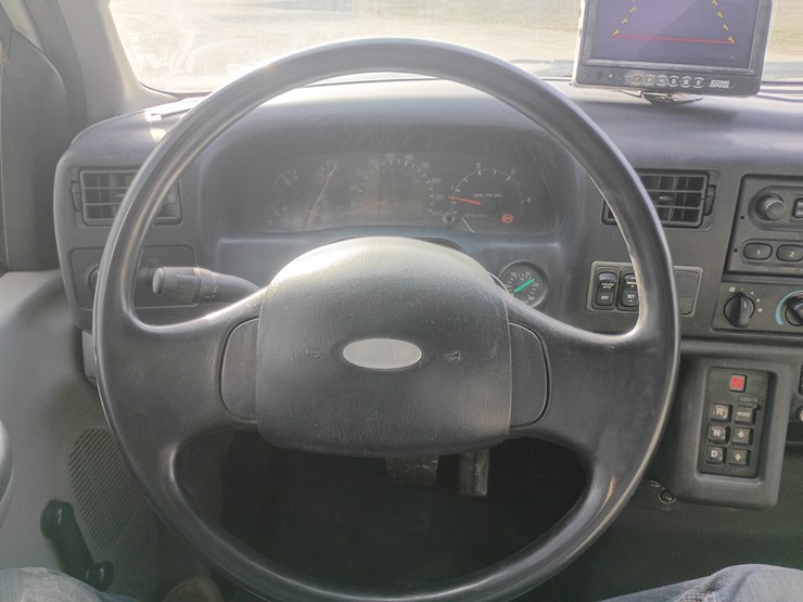 2005-ford-f750-image-58