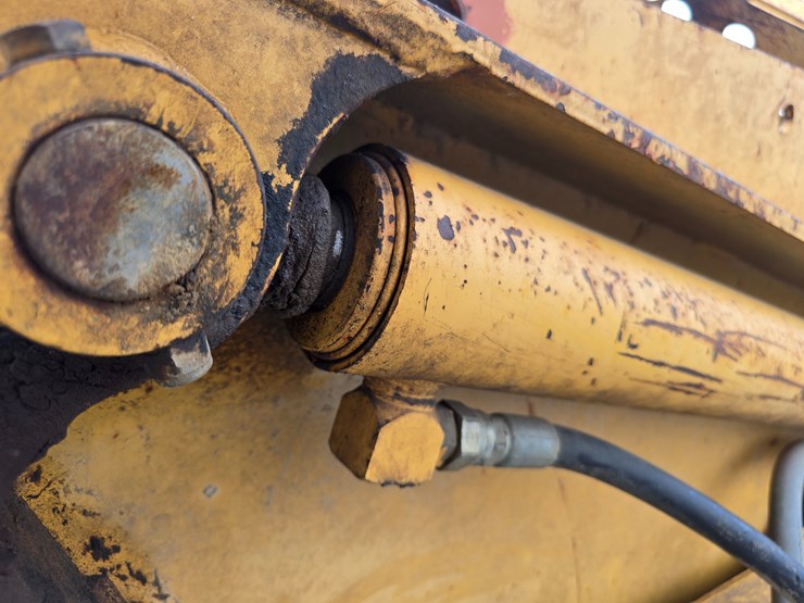 2006-deere-1812c-image-26