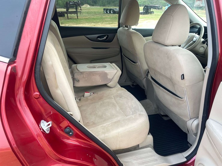 2015-nissan-rogue-image-16