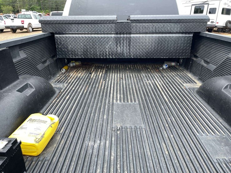 2014-dodge-ram-2500-image-15