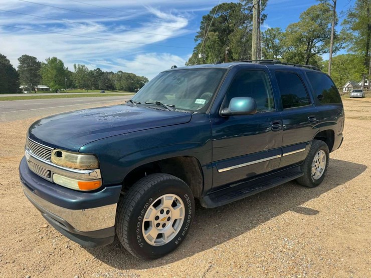 2005-chevrolet-tahoe-image-2
