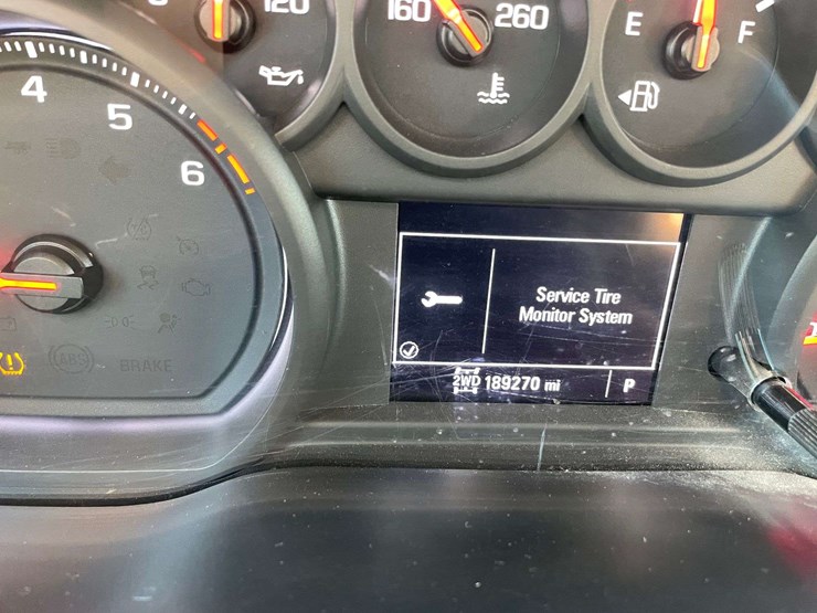 2019-chevrolet-silverado-1500-image-25