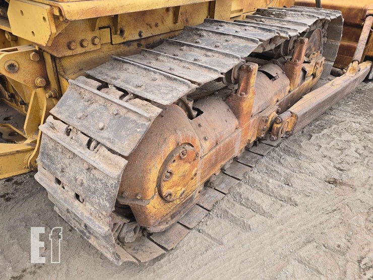 1982-caterpillar-d6d-image-40