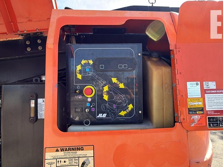 2014-jlg-600s-image-20