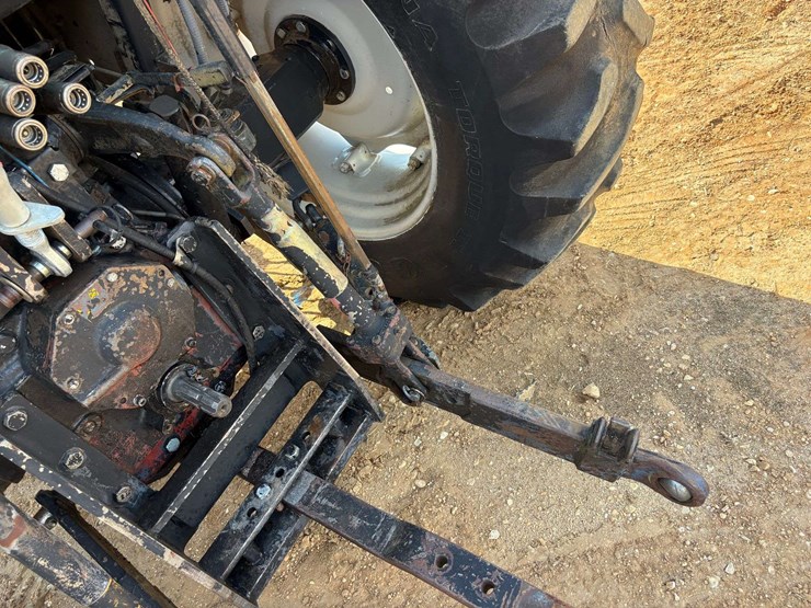 new-holland-7635-image-12