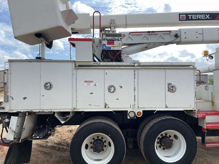 2017-freightliner-mt45-image-16