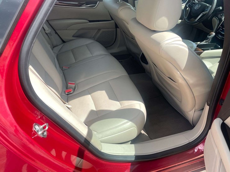2015-cadillac-xts-4-door-sedan-(144,760-miles)-image-16