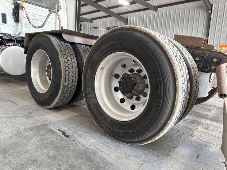 2017-international-prostar-image-31