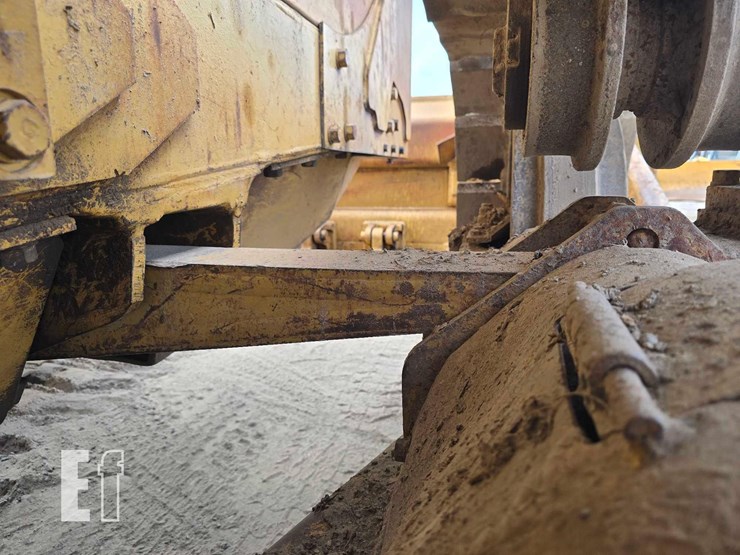 1982-caterpillar-d6d-image-38