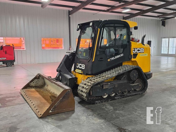 2021-jcb-3ts-8t-image-1