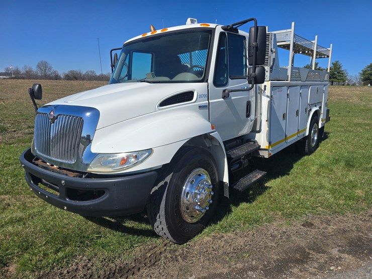 2008-international-durastar-4300-image-2