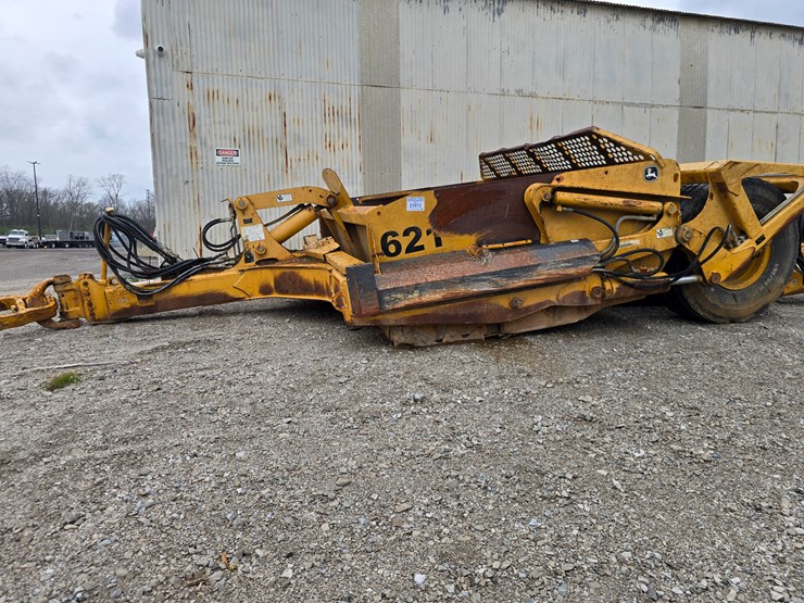 2006-deere-1812c-image-3