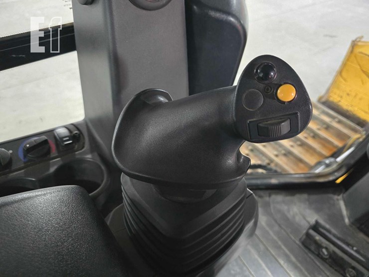 2022-caterpillar-d3-image-19