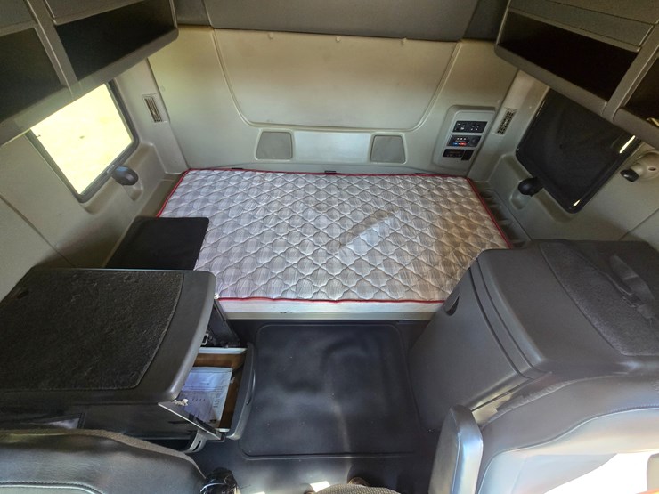 2014-international-prostar-image-69