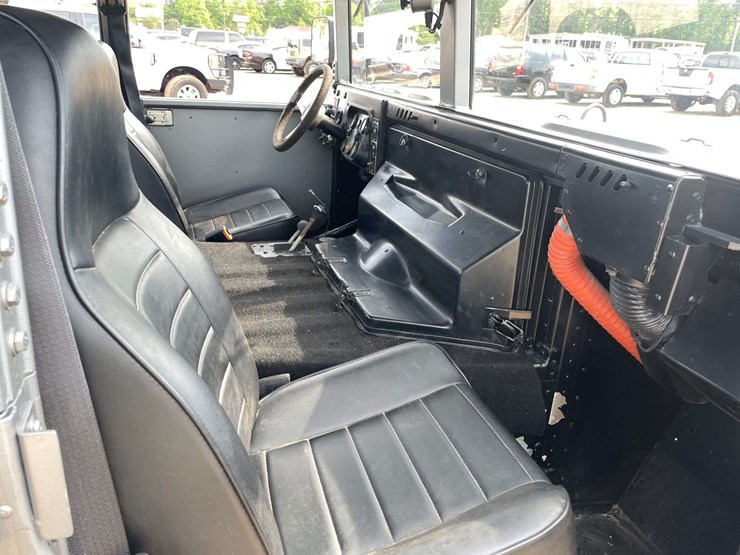 1988-am-general-m998-image-19