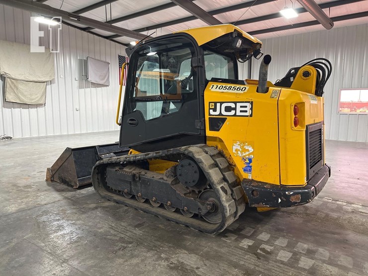 2020-jcb-3ts-8t-image-4