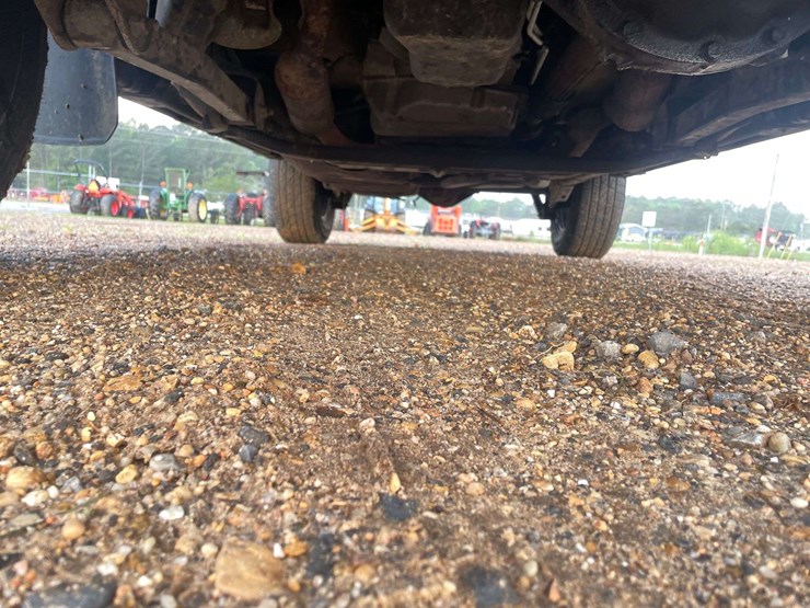 2010-jeep-wrangler-unlimited-sahara-image-25