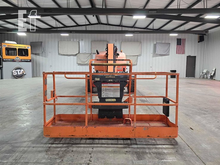2019-jlg-460sj-image-7
