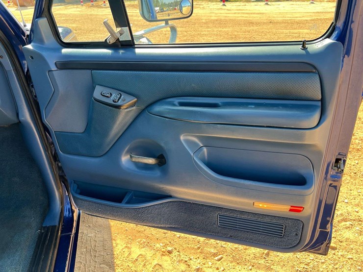 1996-ford-f250-image-18