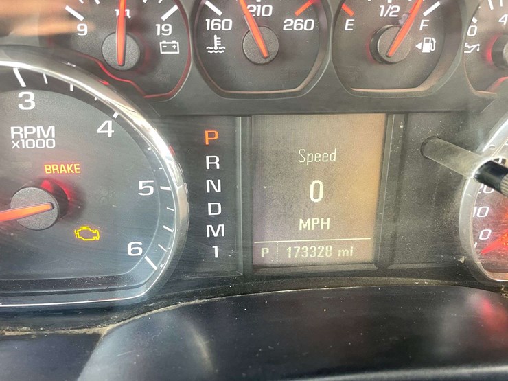 2015-chevrolet-silverado-3500-image-26