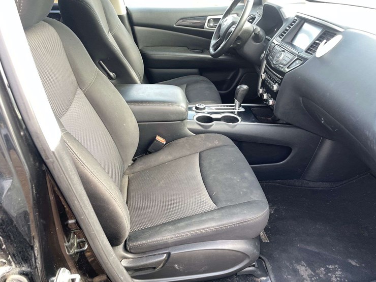 2020-nissan-pathfinder-image-18