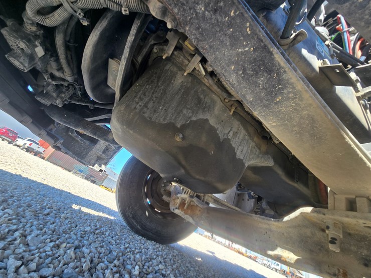 2016-peterbilt-579-image-33