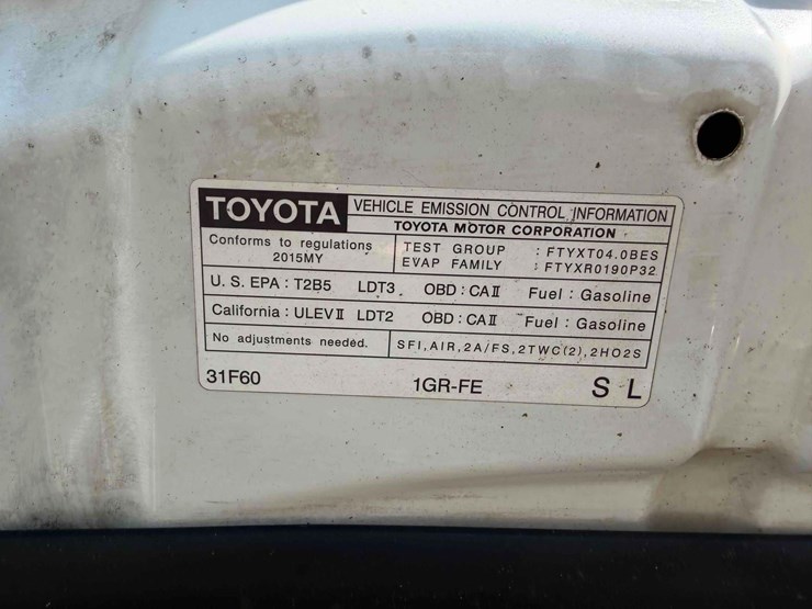 2015-toyota-4-runner-image-13