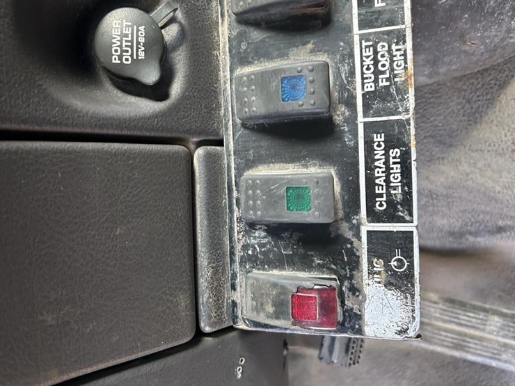 2001-dodge-ram-3500-image-19