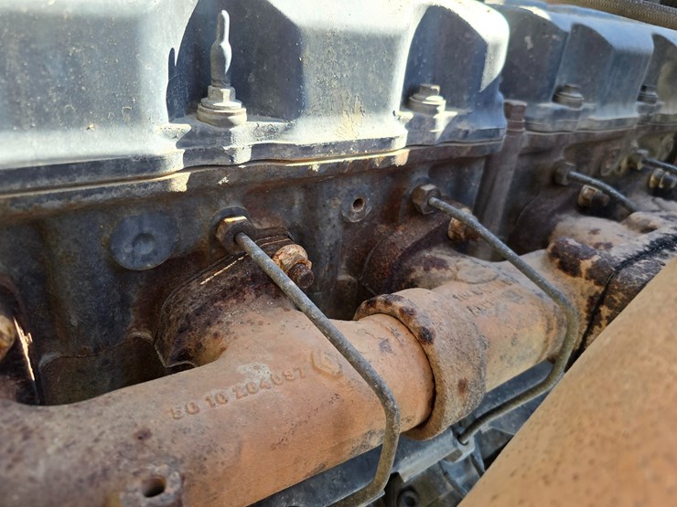 2001-mack-rd688s-image-40