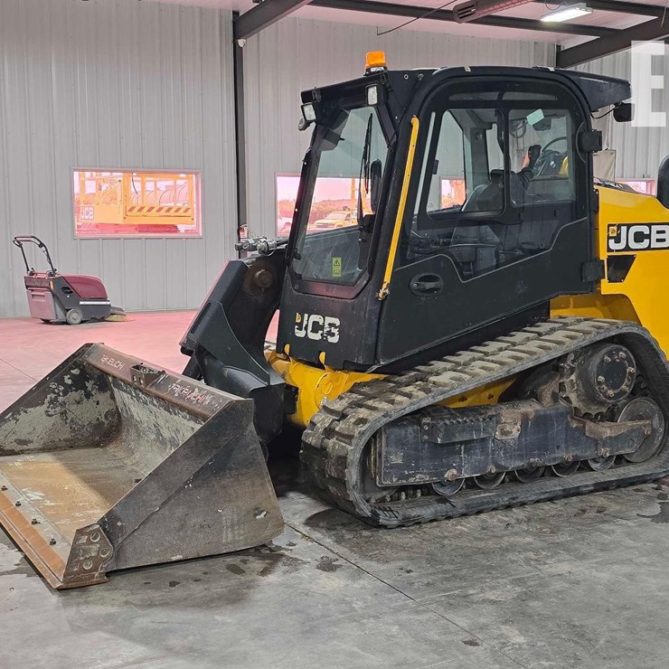 2021 JCB 3TS-8T