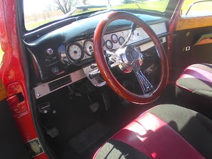 chevrolet-suburban-image-30