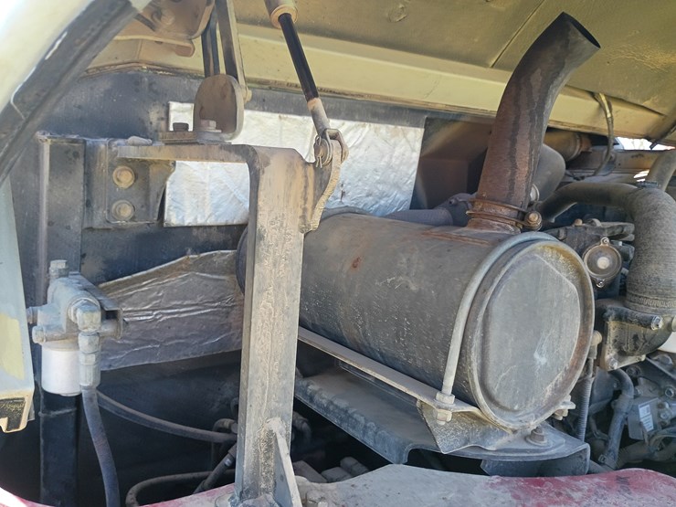 2011-takeuchi-tb285-image-18