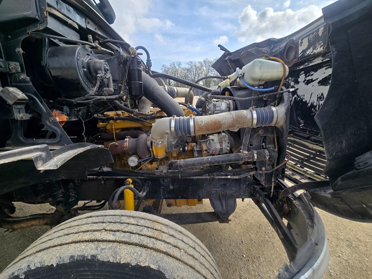 2001-sterling-a9500-image-42