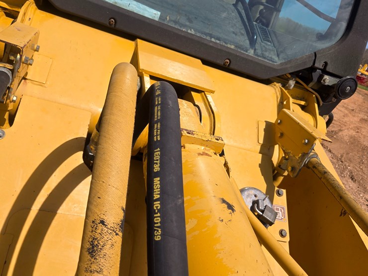 2001-caterpillar-953c-image-110