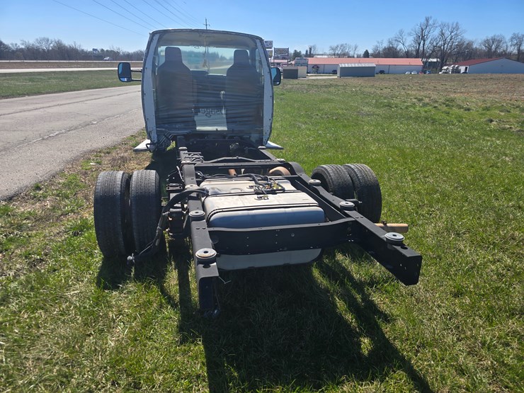 2016-ford-e450-image-8